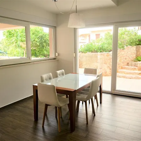 Sea&mountain Feriehus Vinjerac