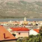 Sea&mountain * Vinjerac