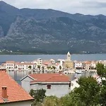 Sea&mountain Vinjerac